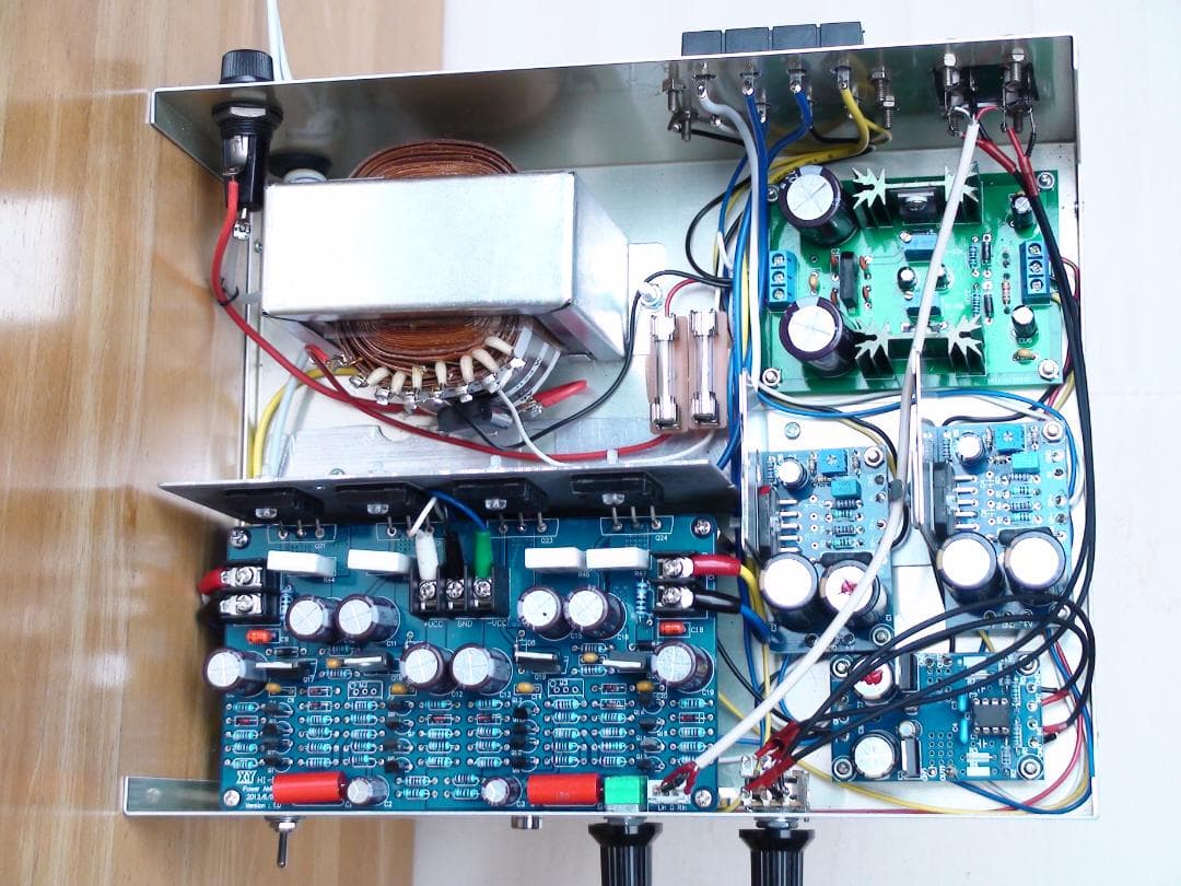 自作　トランジスタステレオアンプ