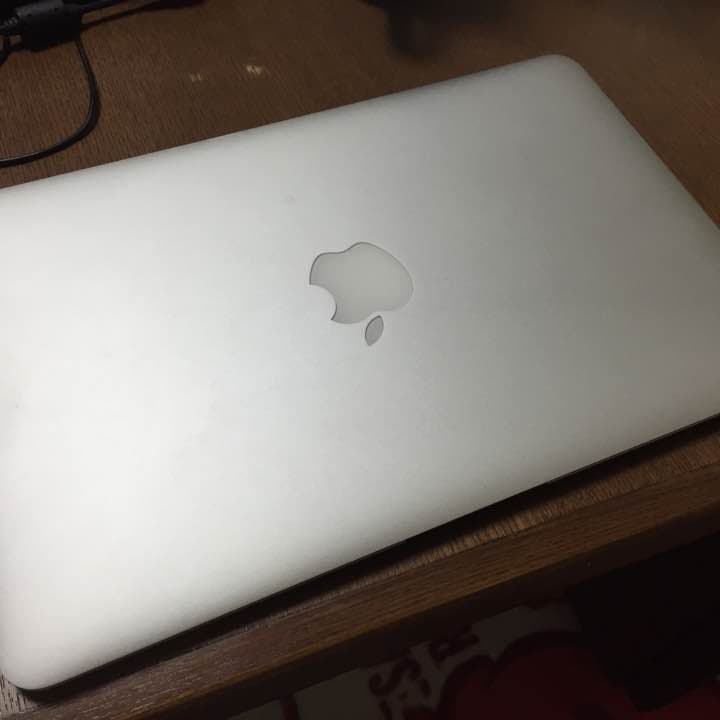 美品 MacBookAIR 11インチ ケースつき
