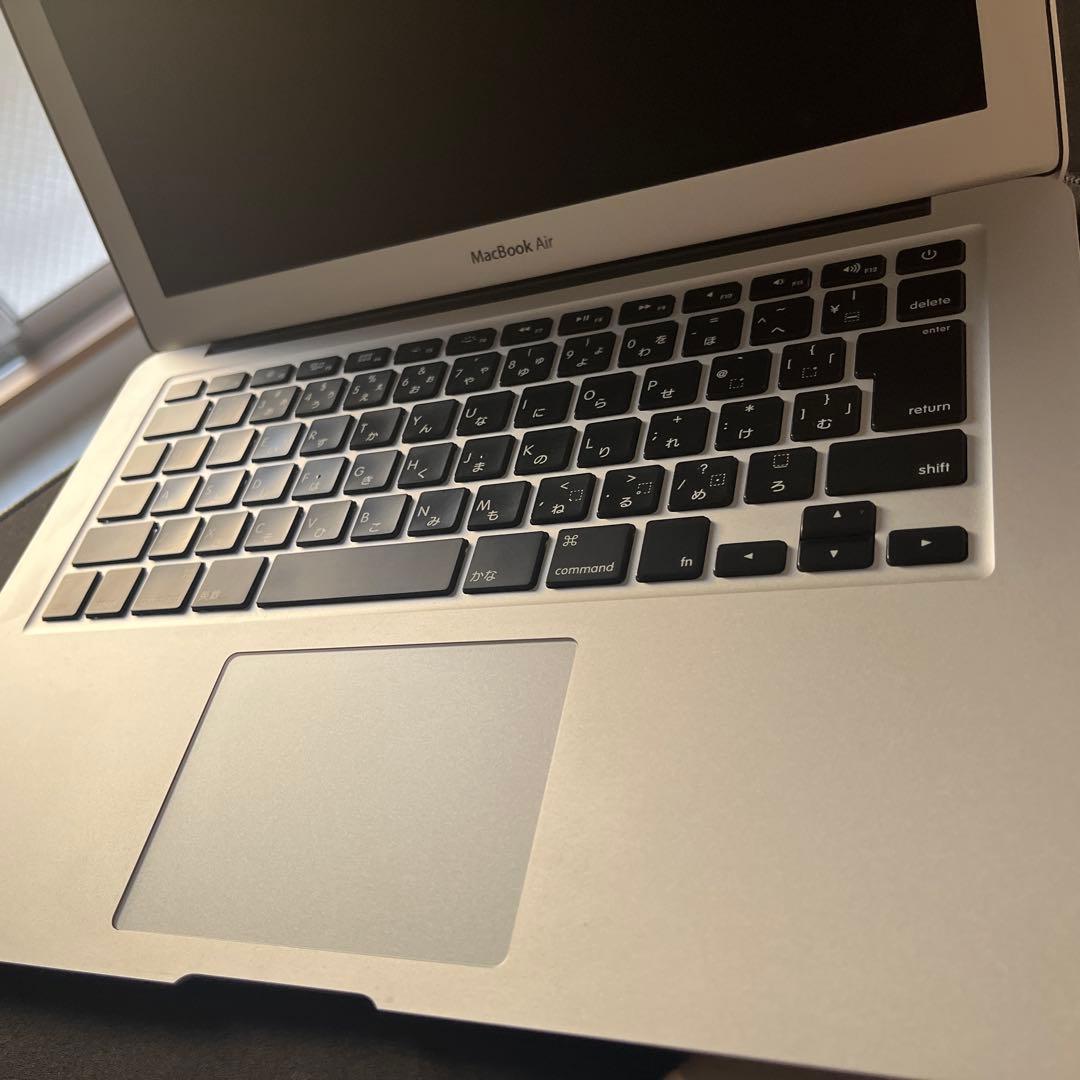 Apple MacBook Air シルバー 13インチ　保護ケース付き