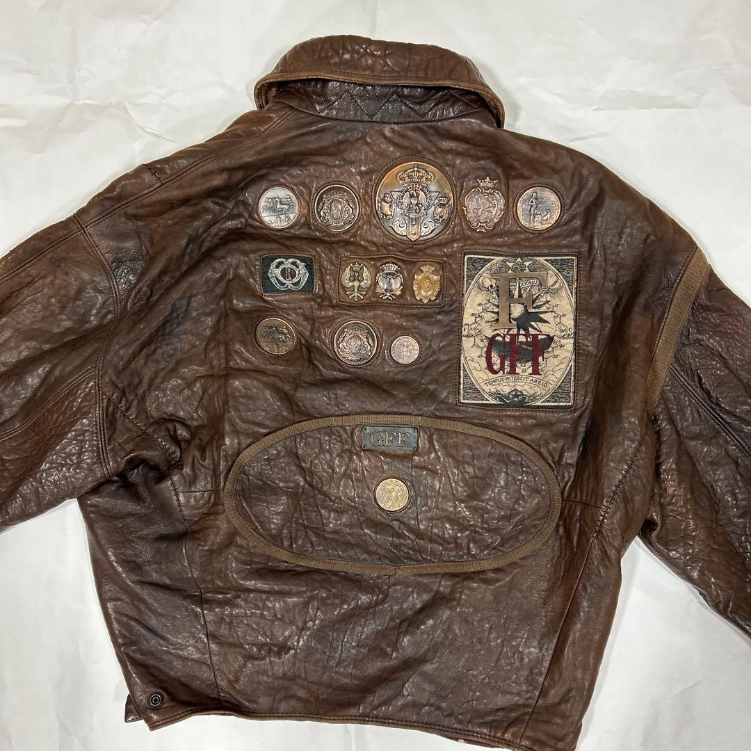 パッチ付きダークブラウンレザージャケット