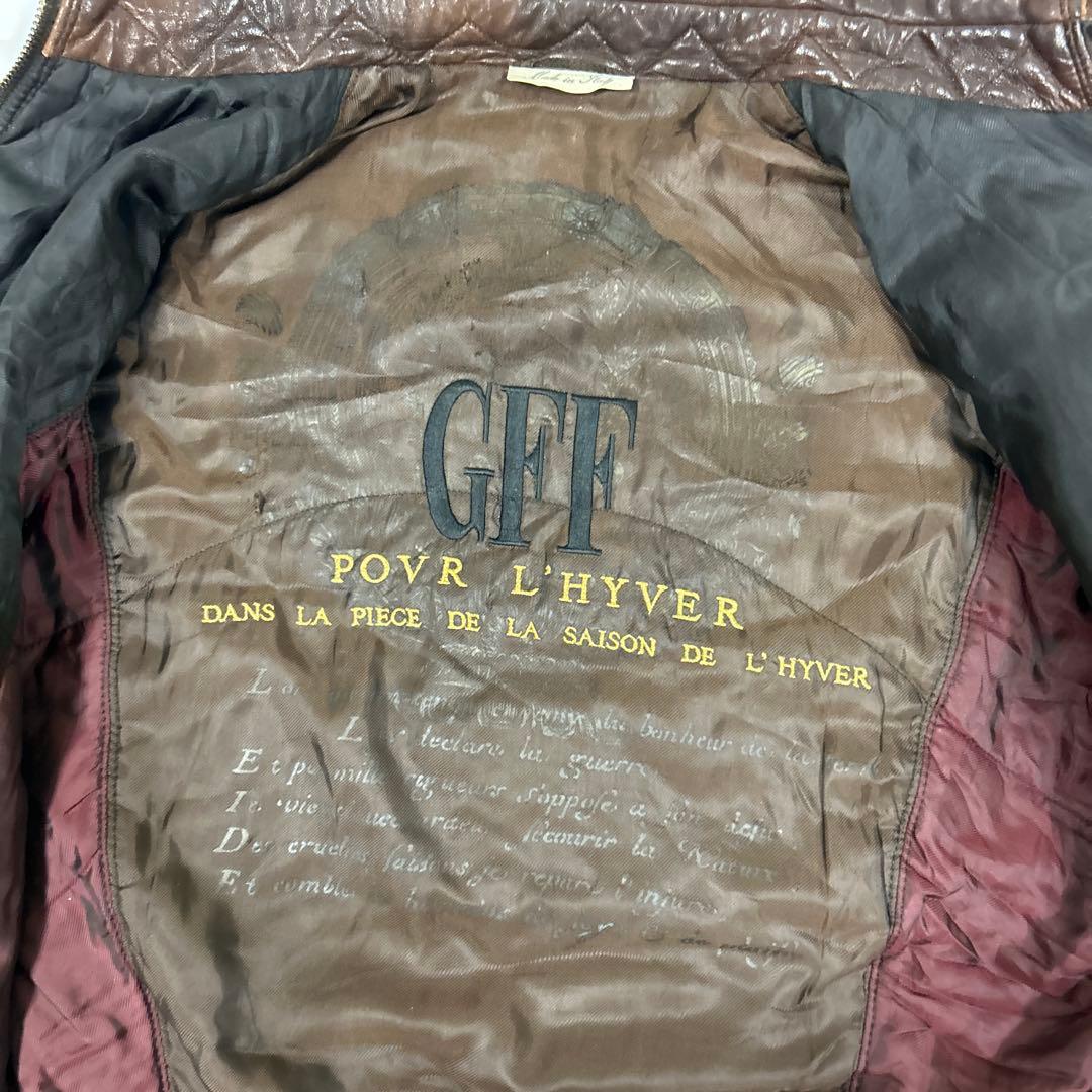 パッチ付きダークブラウンレザージャケット