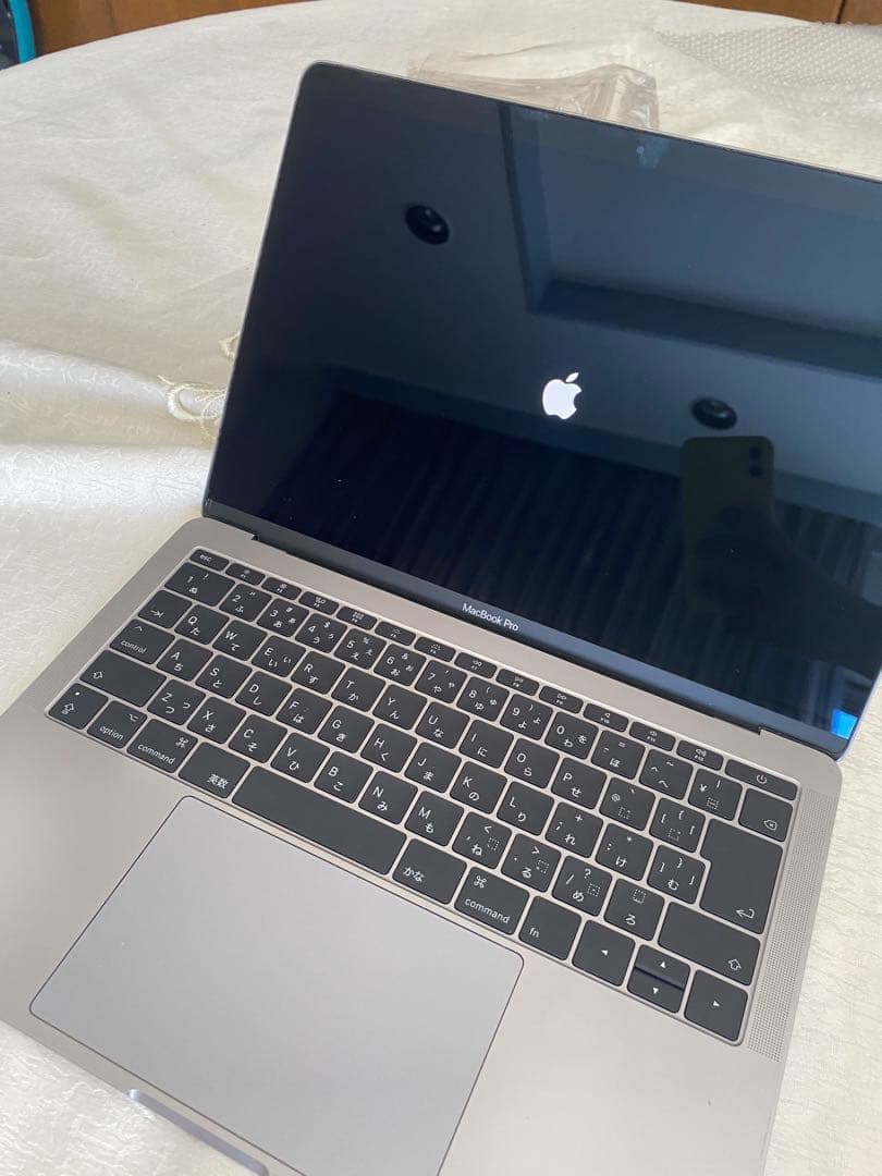 MacBook Pro2017 ジャンク品盗難防止ロック付き