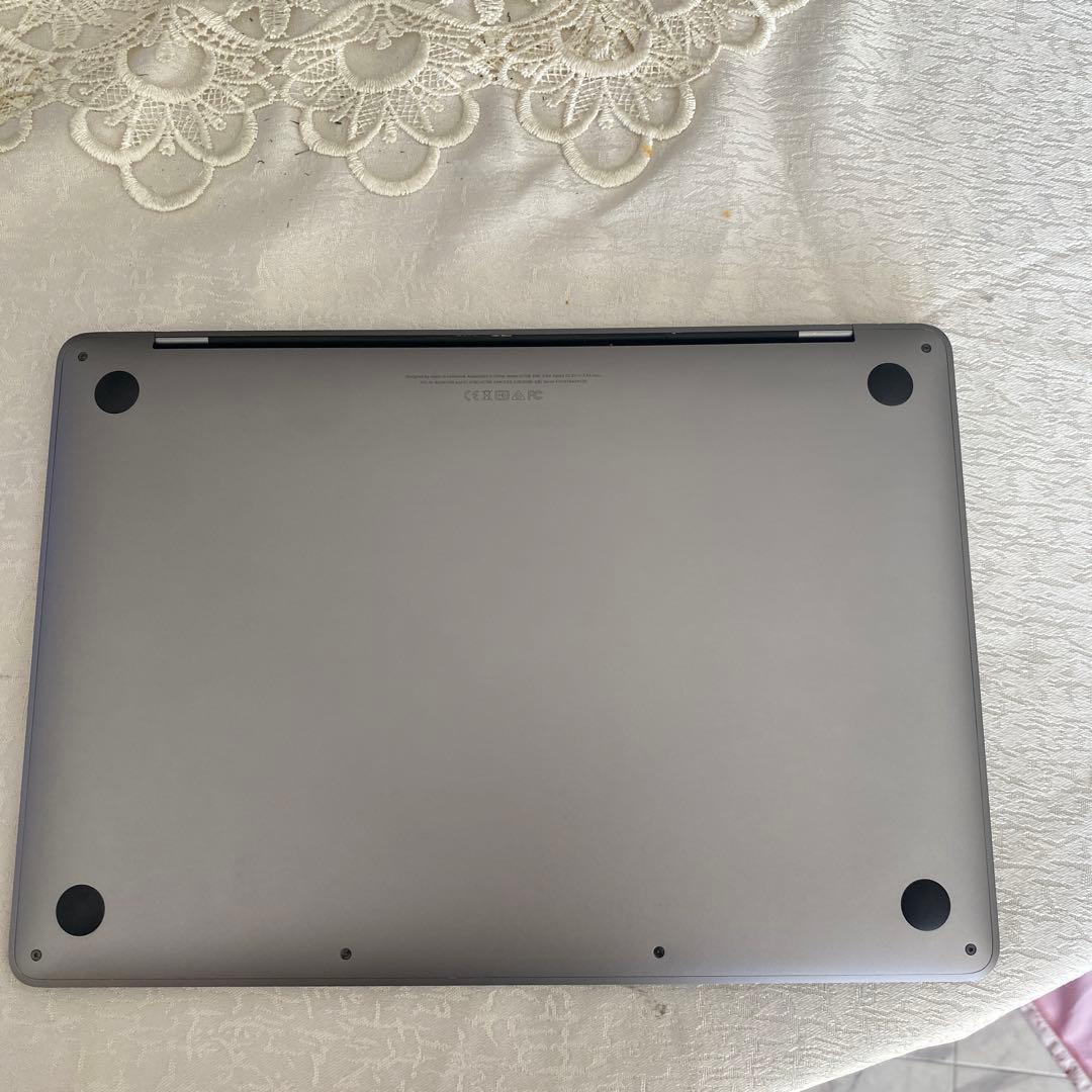 MacBook Pro2017 ジャンク品盗難防止ロック付き