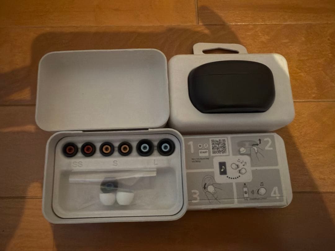 【左のみ】wf-1000xm5箱、ケース、イヤーピース付