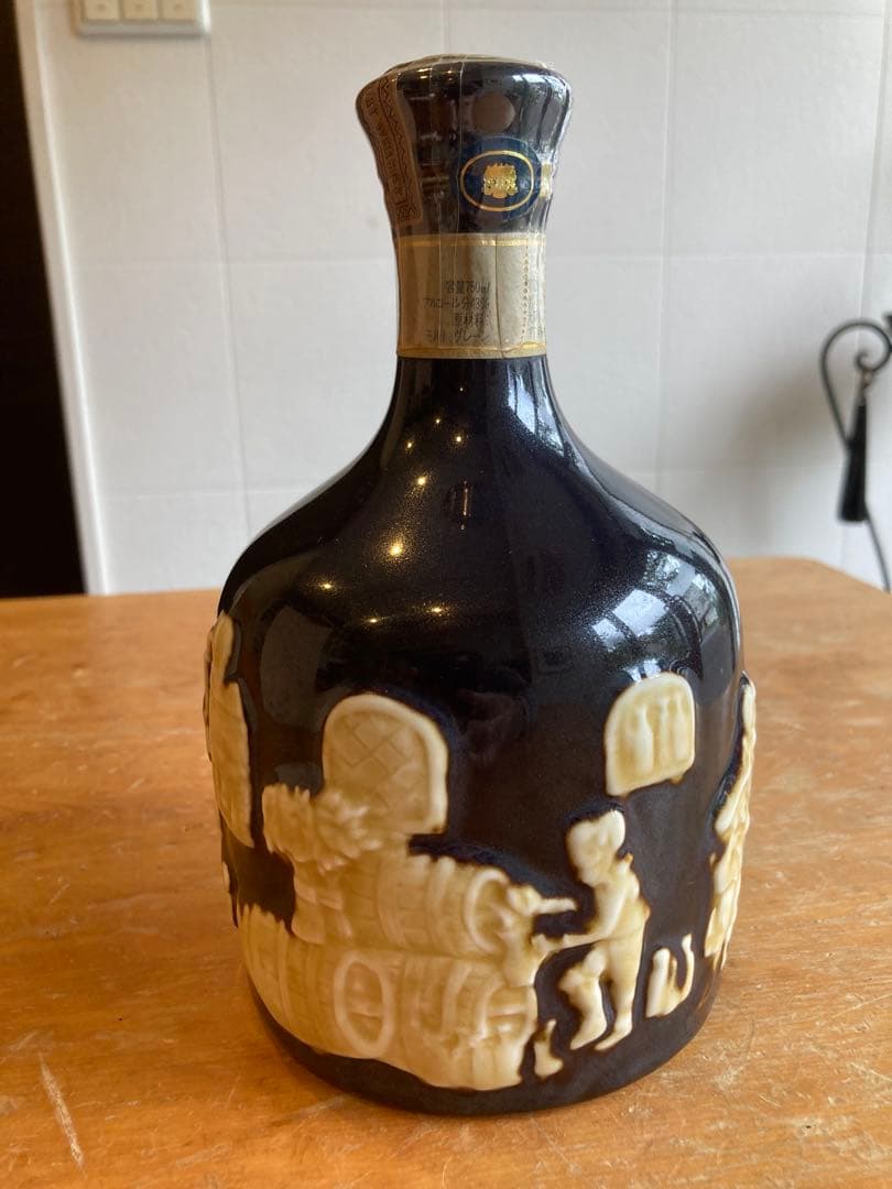 SuntoryTHE WHISKY 陶器ボトル箱付きアンティークコレクション用