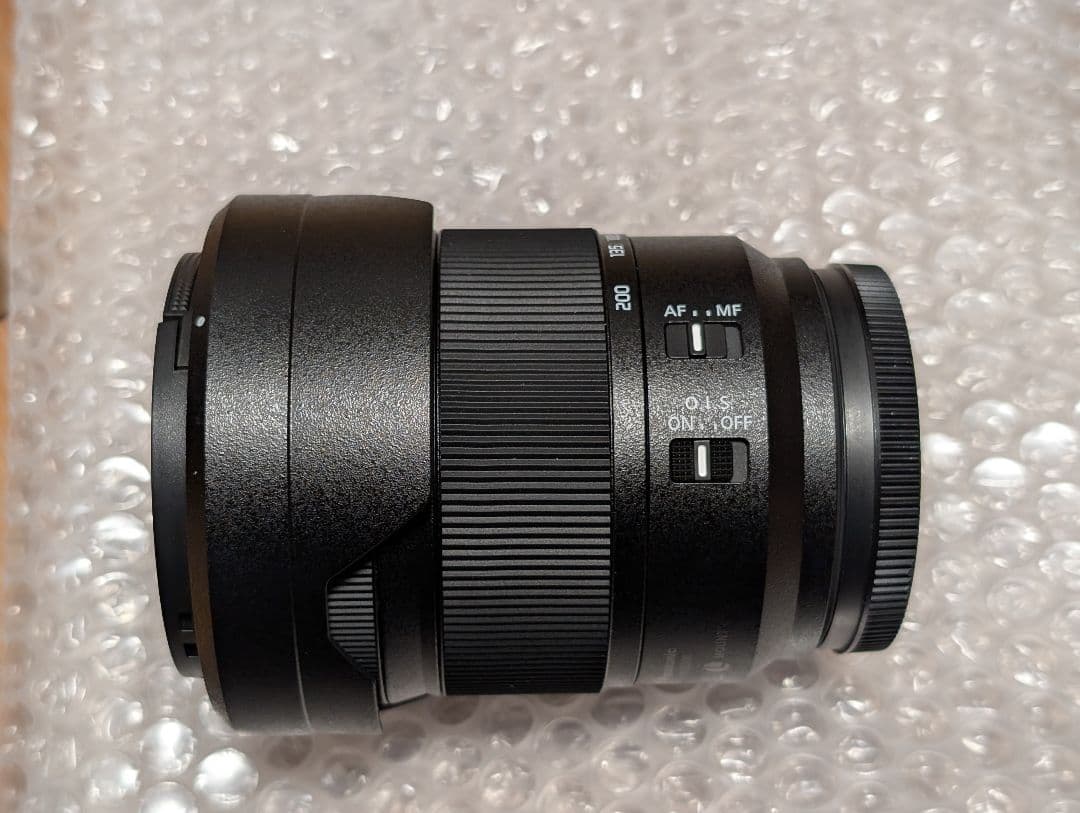 LUMIX 28-200mm ズームレンズ Lマウント