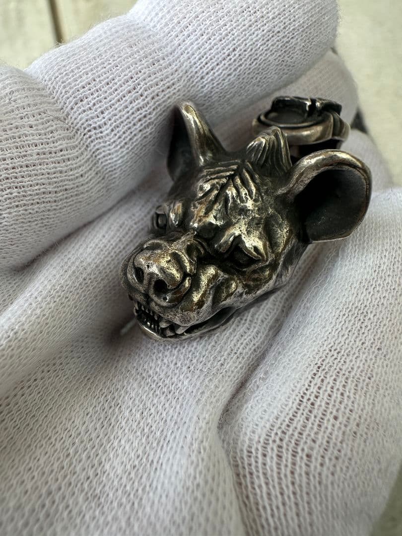 MAD CULT マッドカルト ハイエナ ペンダント ヘッド トップ