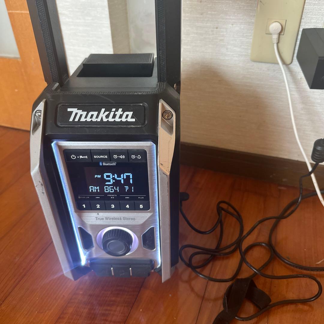 ジャンクMakita MR113 Bluetoothラジオ