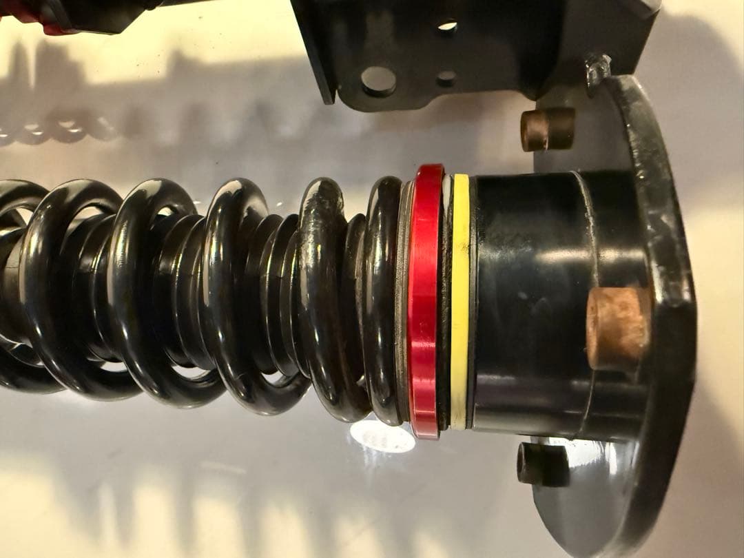 ラルグスLargus Spec S 車高調キット