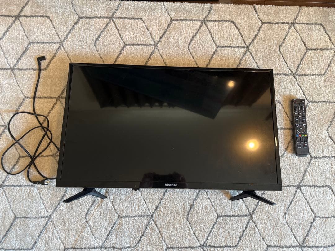 【美品】Hisense（ハイセンス）32型 フルHD テレビ 32K30