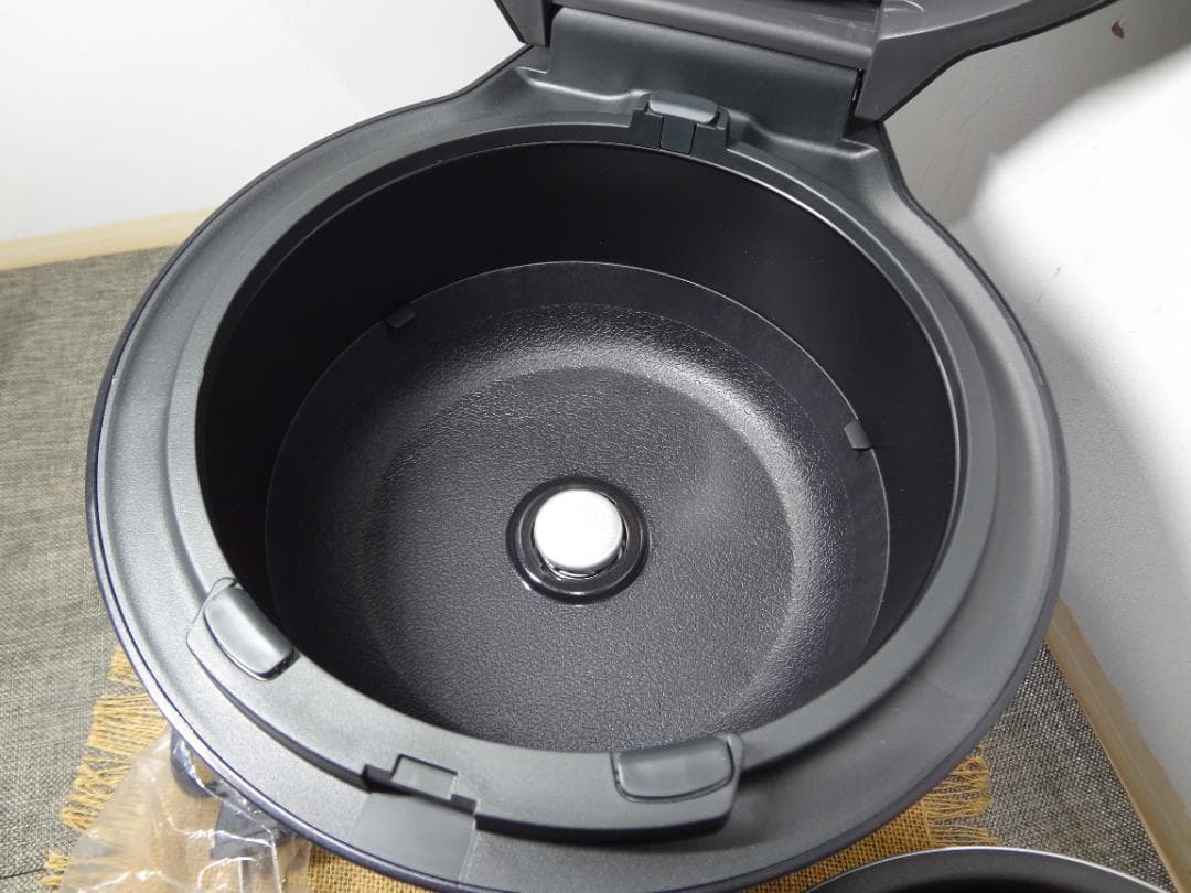 ★人気商品★　Panasonic　IHジャー　 炊飯器　5.5合炊き　 備長炭釜