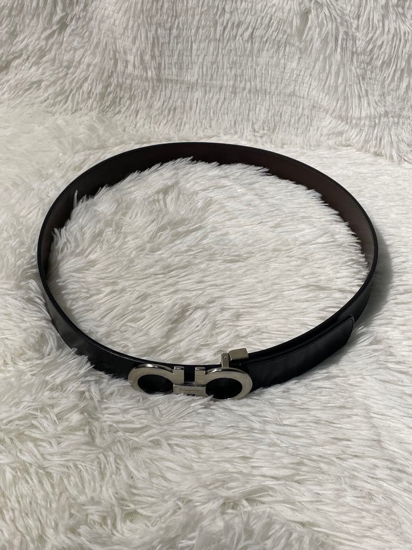 サルヴァトーレフェラガモ ガンチーニ レザーベルト 黒 シルバー金具　イタリア製