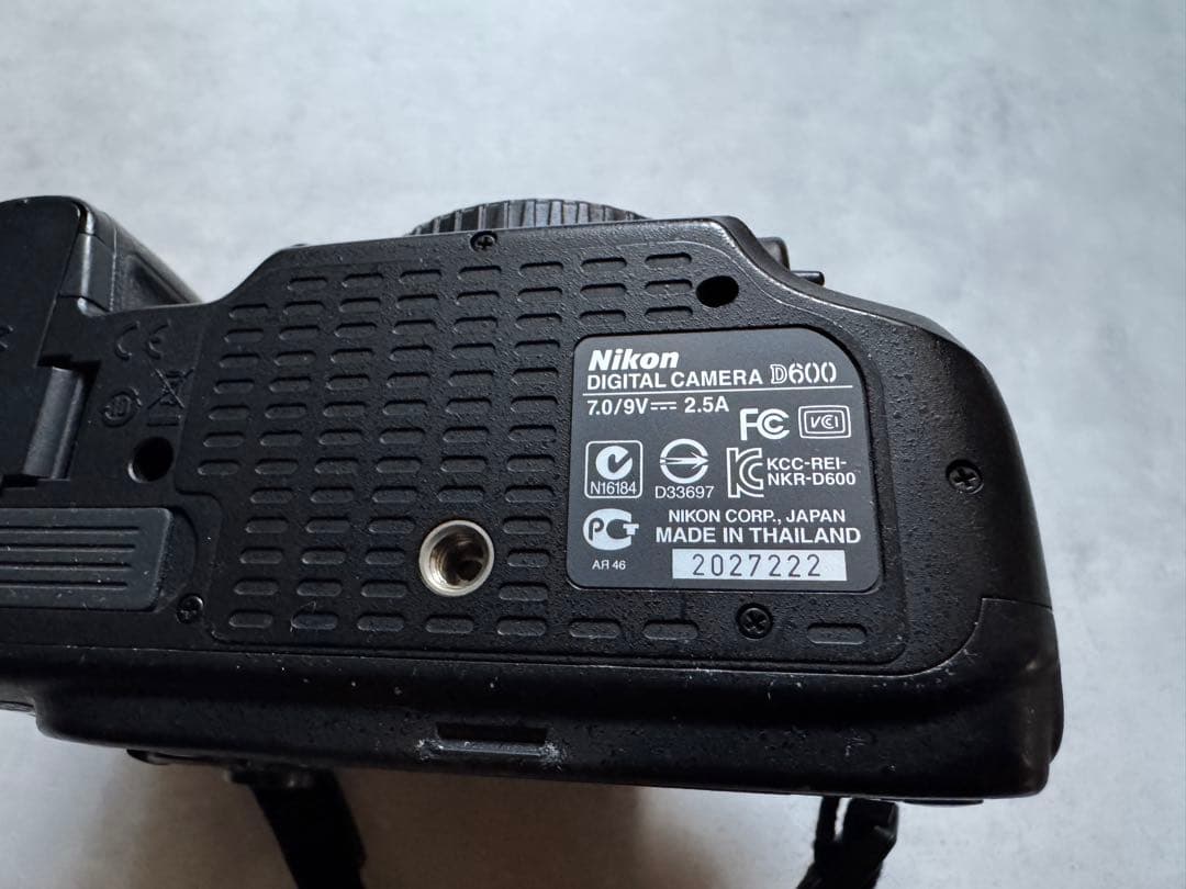 Nikon D600 デジタル一眼レフカメラ ボディ＋リモコン＋MB-D14