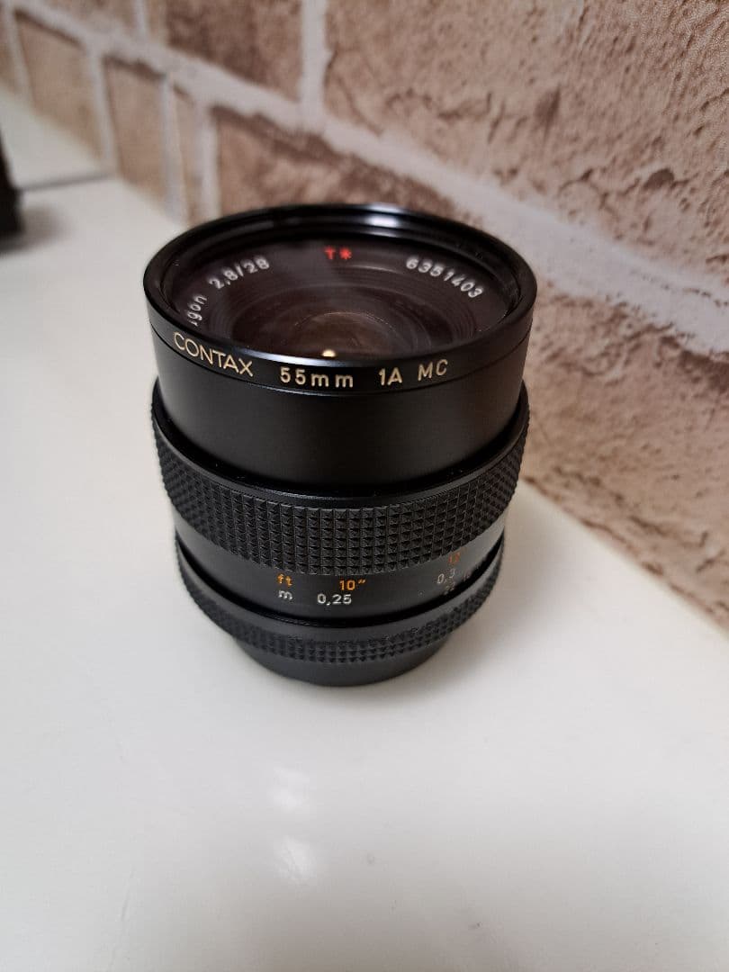 Carl Zeiss Distagon 28/2.8 レンズ