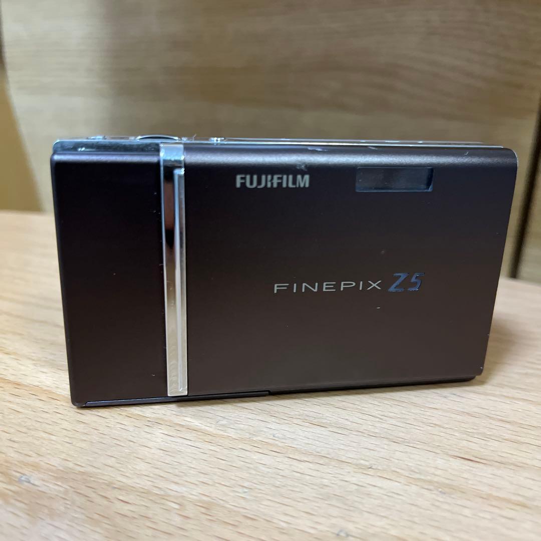 【送料無料】FUJIFILM finepix Z5fd デジタルカメラ　コンデジ