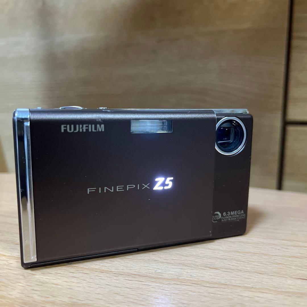 【送料無料】FUJIFILM finepix Z5fd デジタルカメラ　コンデジ
