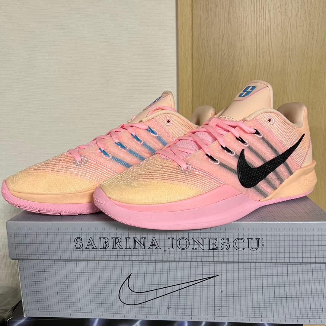 NIKE W SABRINA 3 “CRIMSON TINT/BLACK”