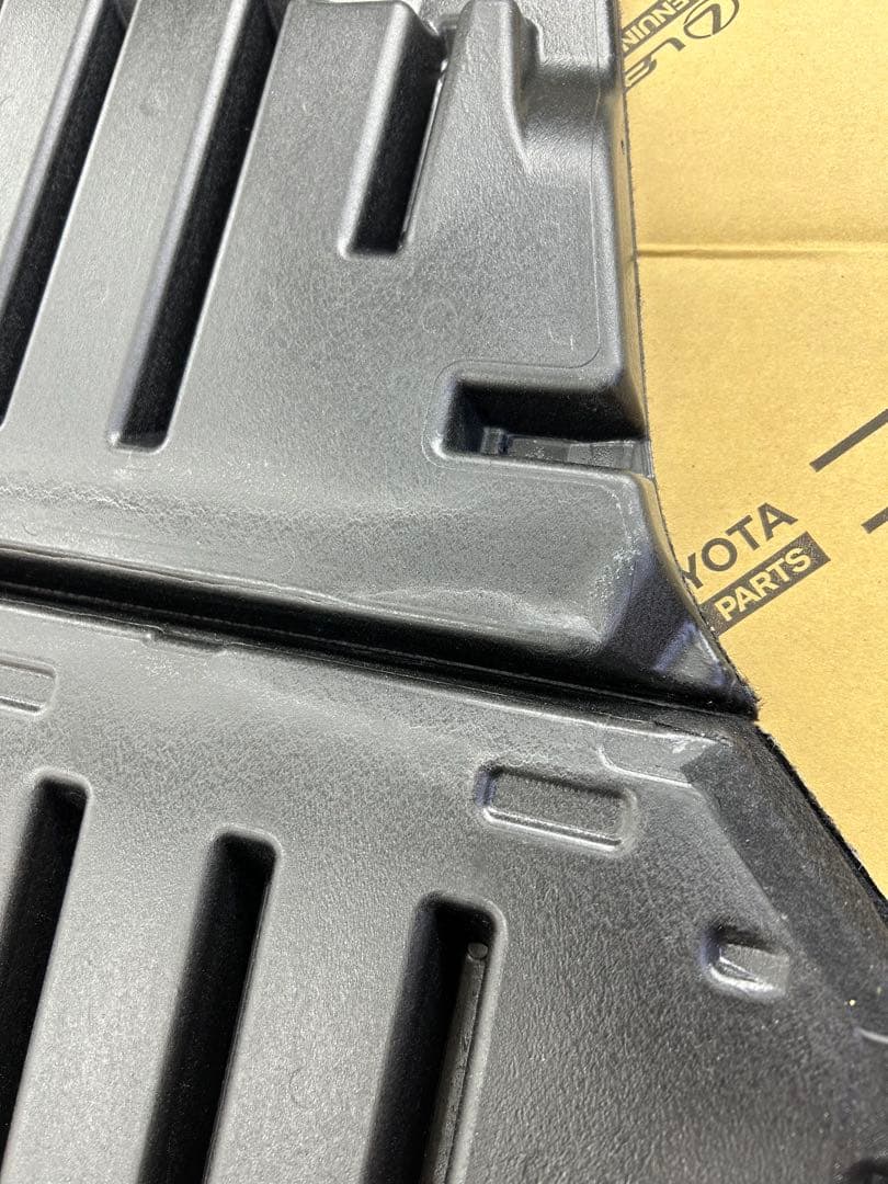 ノア　エスクァイア　ヴォクシー / 80系 / ラゲッジボード