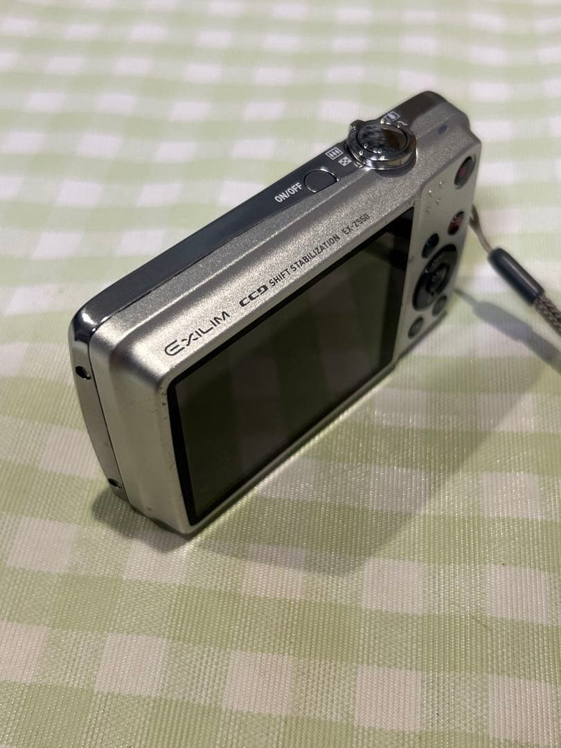 CASIO EXILIM EX-Z550 14.1メガピクセル シルバー