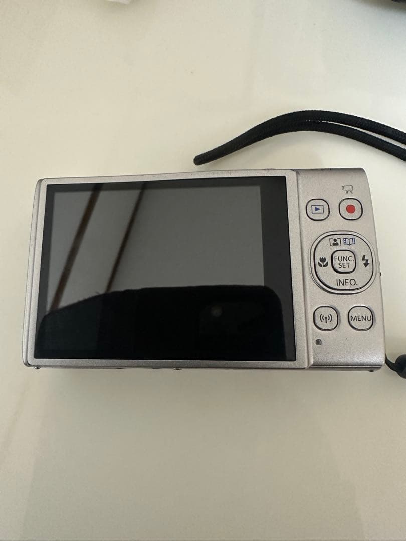 Canon IXY 650 デジタルカメラ 本体とケース