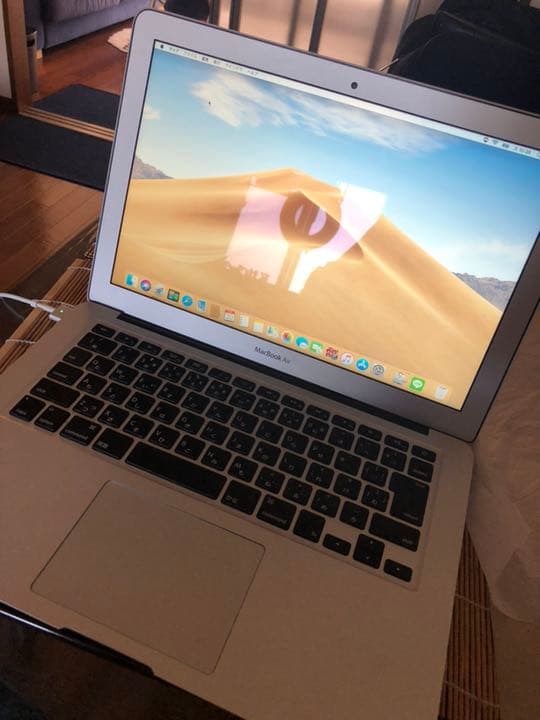 apple macbook Air 13インチ