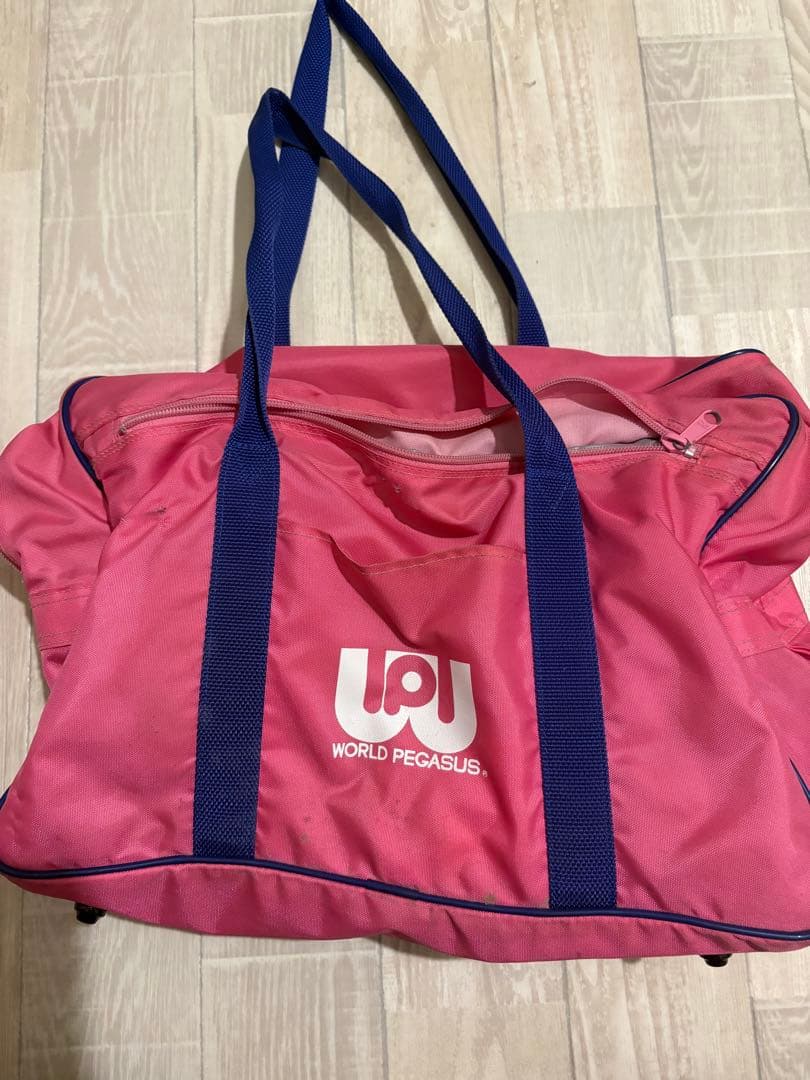 WORLD PEGASUS ピンクバッグ