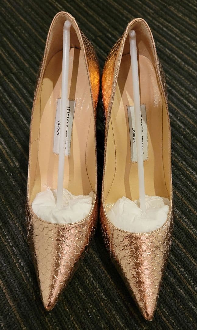 【JIMMY CHOO】ピンクゴールドのピンヒール23.5cm