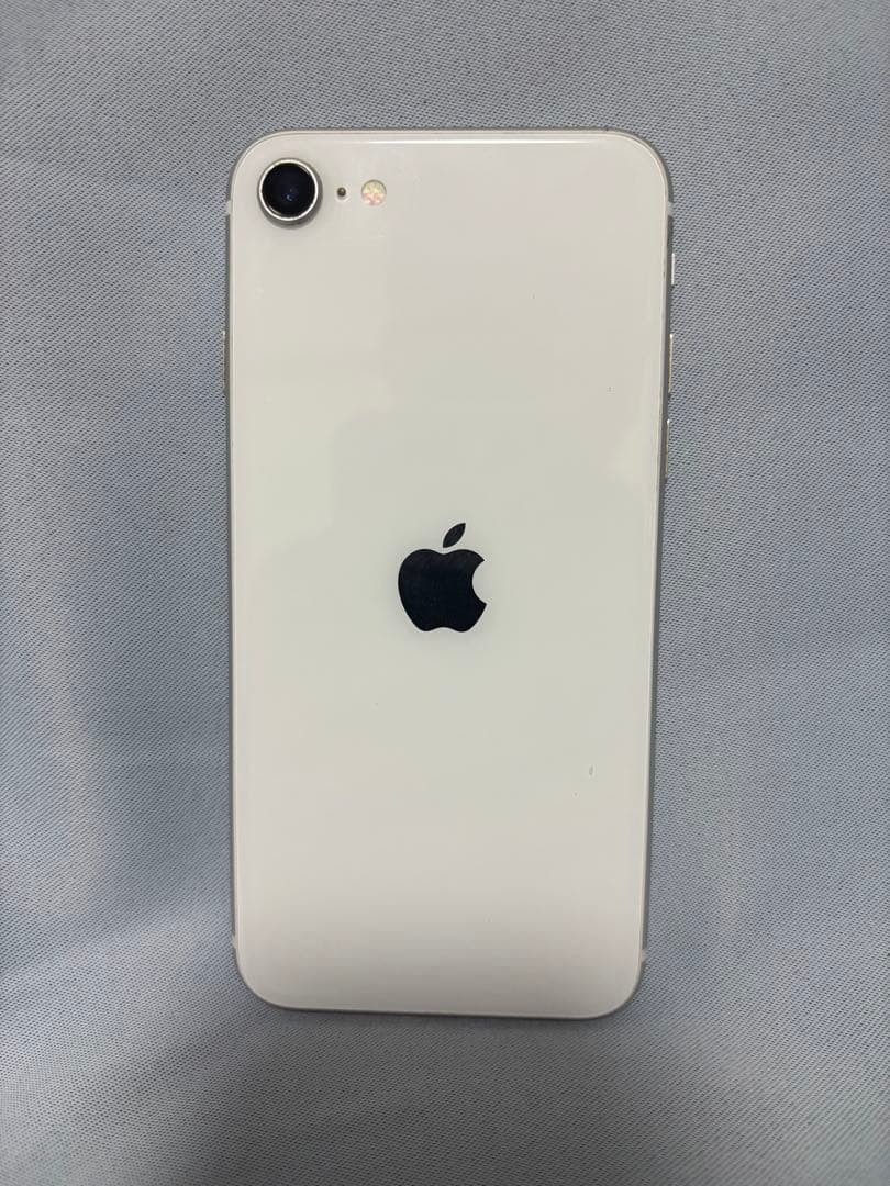 Apple iPhone SE (第2世代) ホワイト本体　SIMロック解除済み
