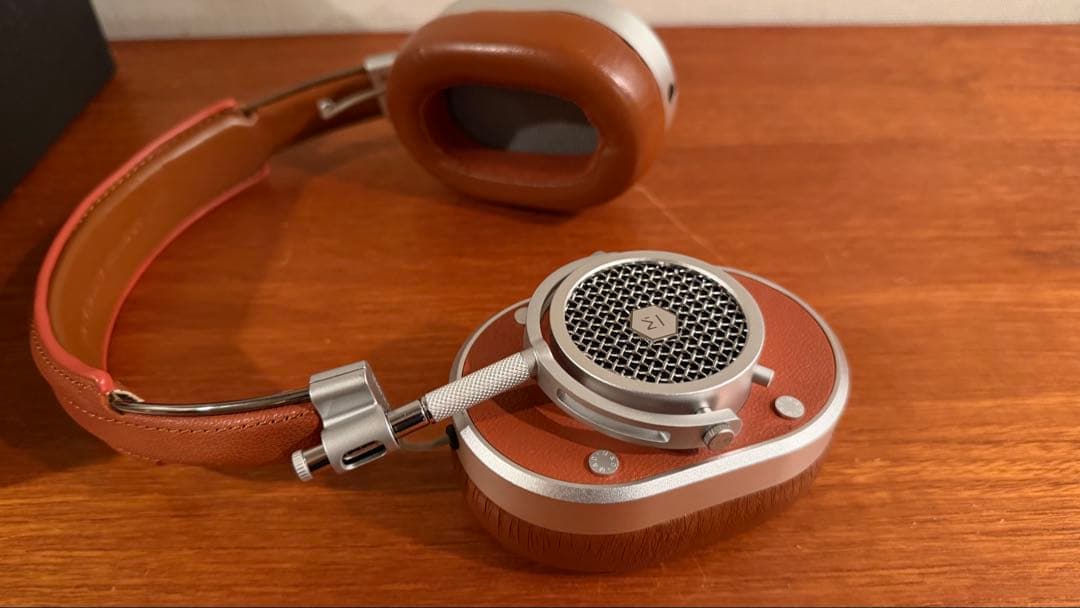 Master & Dynamic MH40 ヘッドフォン