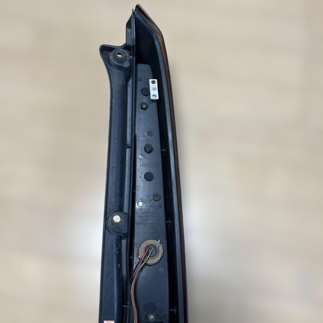 L150系 ムーヴカスタム　LEDテールランプ　スモークレッド