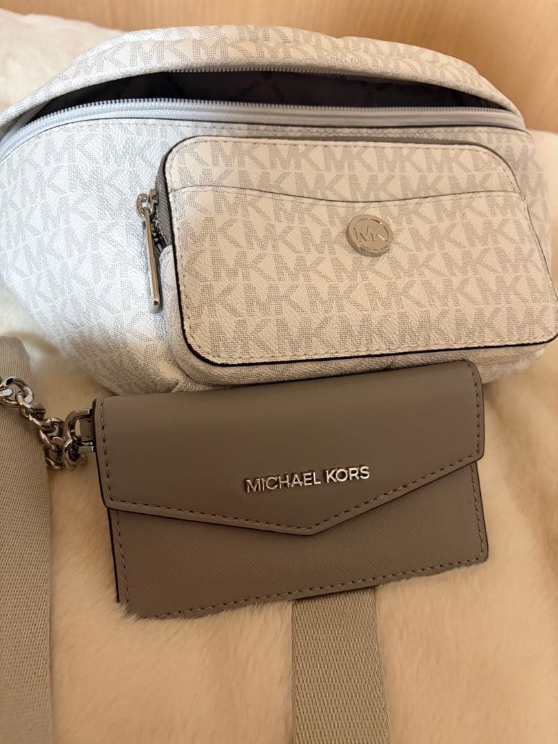 【MICHAEL KORS】ボディバッグ・ウエストポーチ
