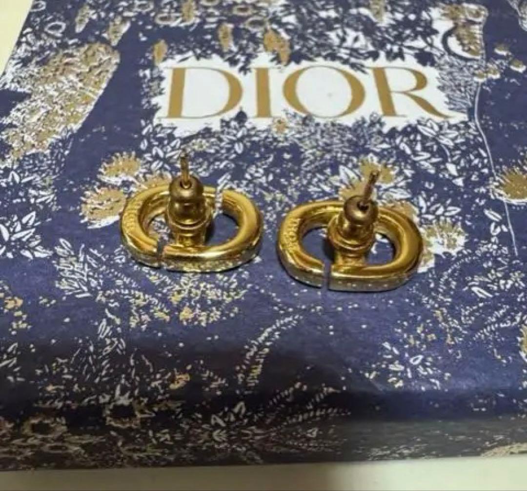 ら*と様 Dior ゴールド ピアス(両耳用) 箱無し