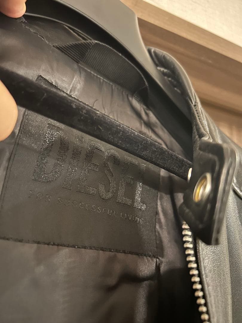 【美品】ディーゼル　シープスキン レザージャケット ライダース 黒　メンズ　ロゴ