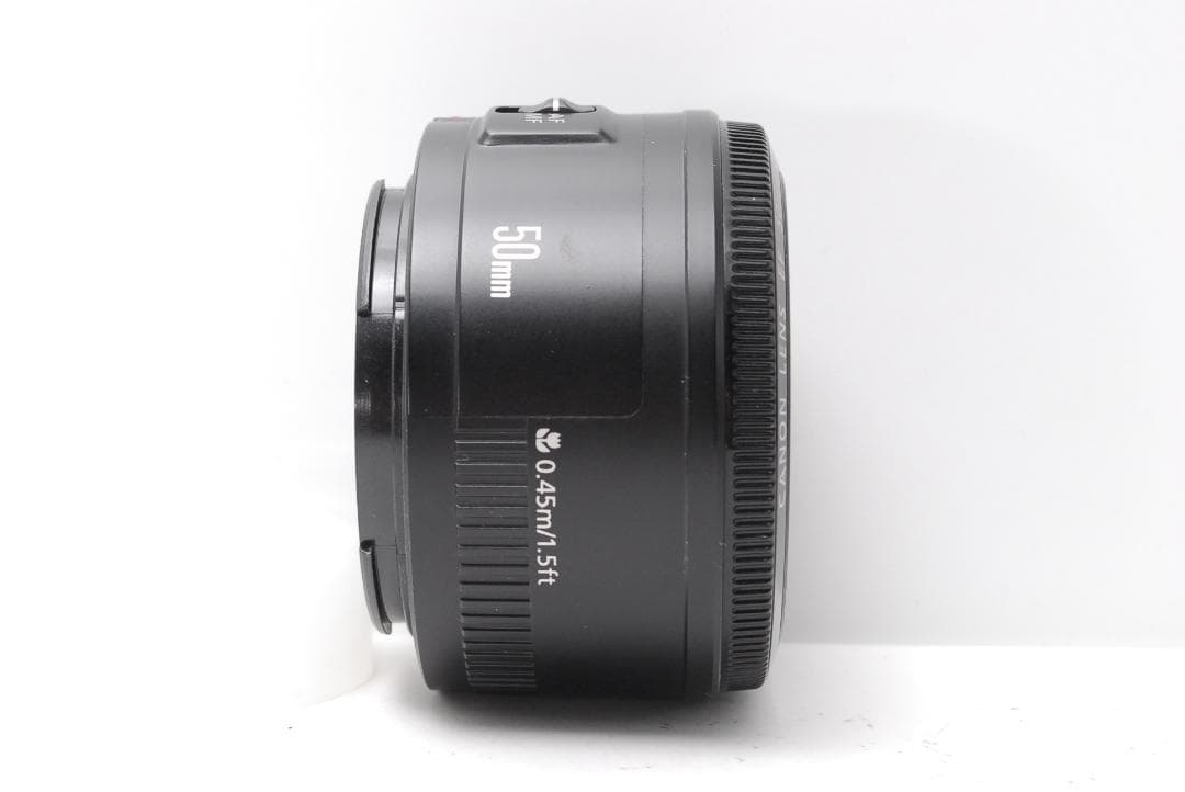 背景ボケが簡単に　大人気単焦点レンズ　Canon EF 50mm Ⅱ F1.8