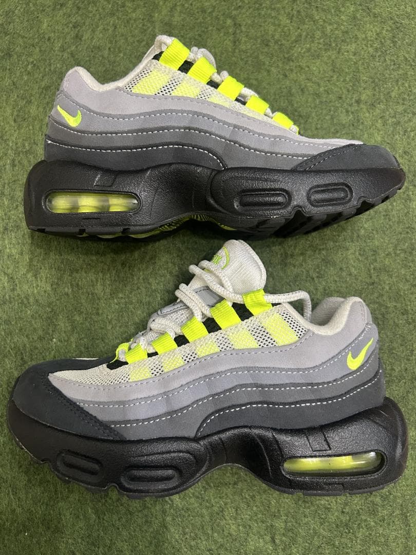 【日本未発売】Nike Air Max 95 ネオンイエロー 18.5 cm