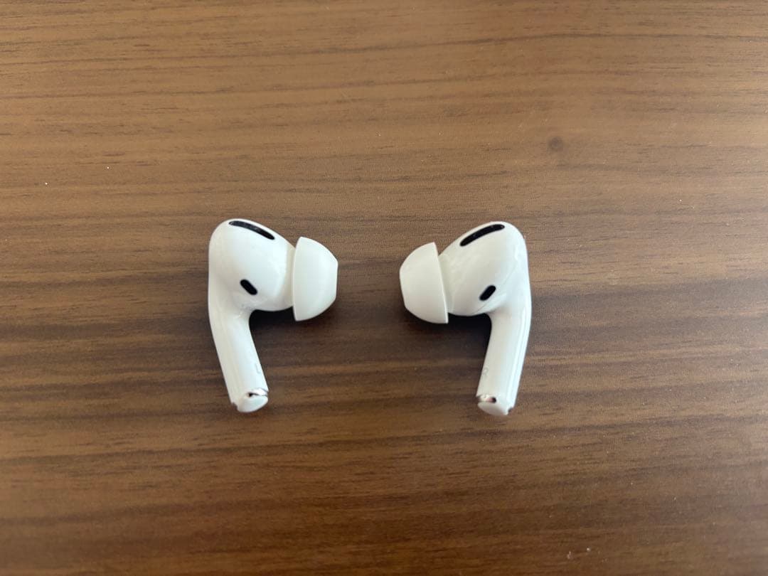 AirPods Pro 本体　lightning A2083