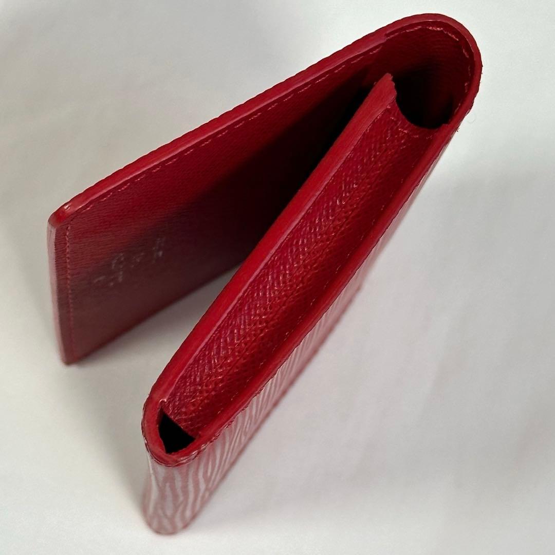 新品同様 LOUIS VUITTON エピレザー 名刺入れ ルージュ（レッド系）