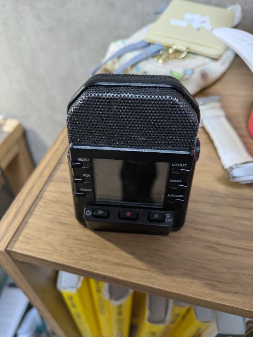 Q2n 4Kビデオカメラ　本体のみ(充電可能電池、充電器付き)