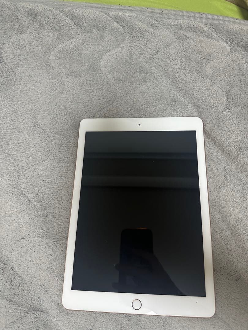 Apple iPad ピンクゴールド 本体 第6世代 美品