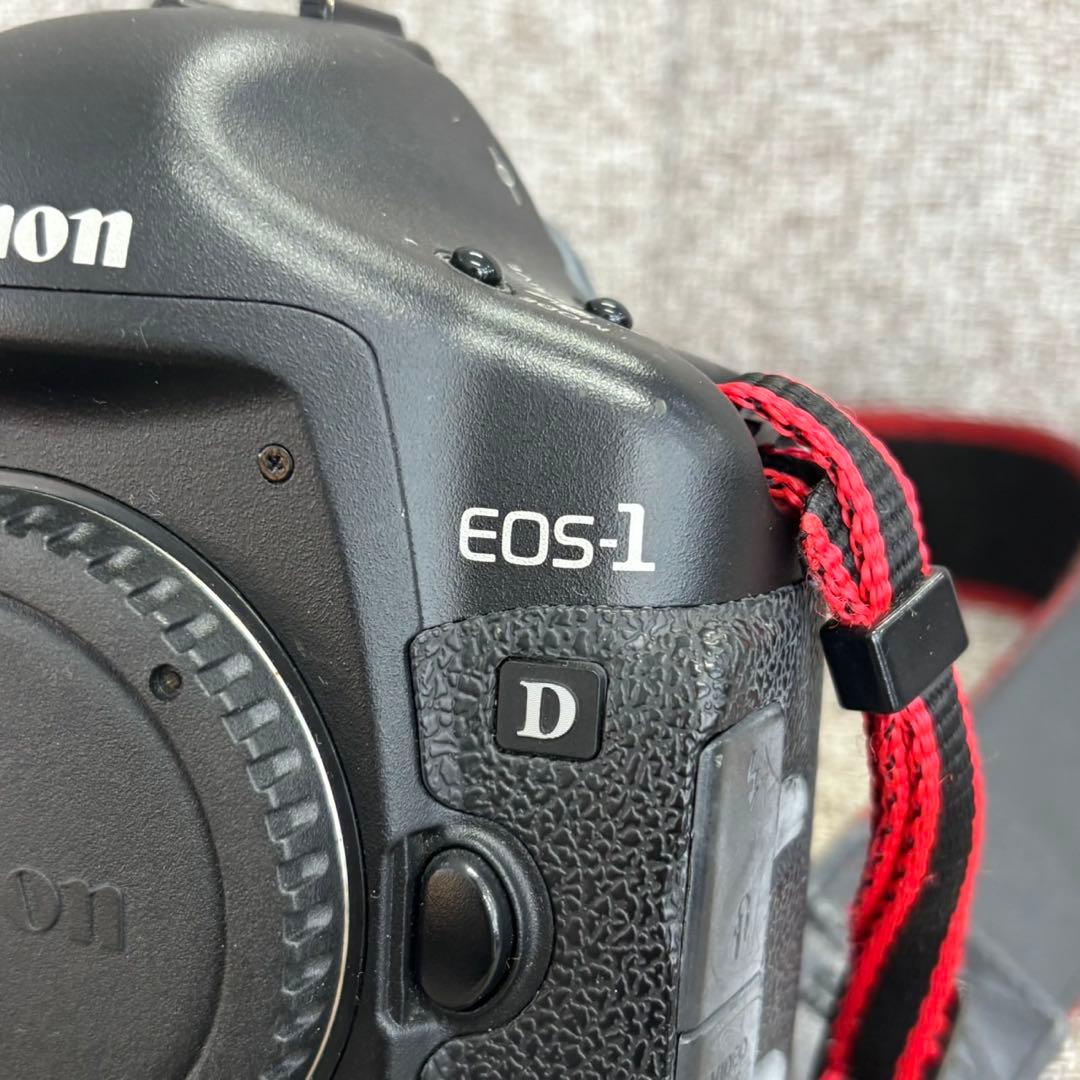 ■ Canon EOS-1D Mark II デジタル一眼レフカメラ バッテリー