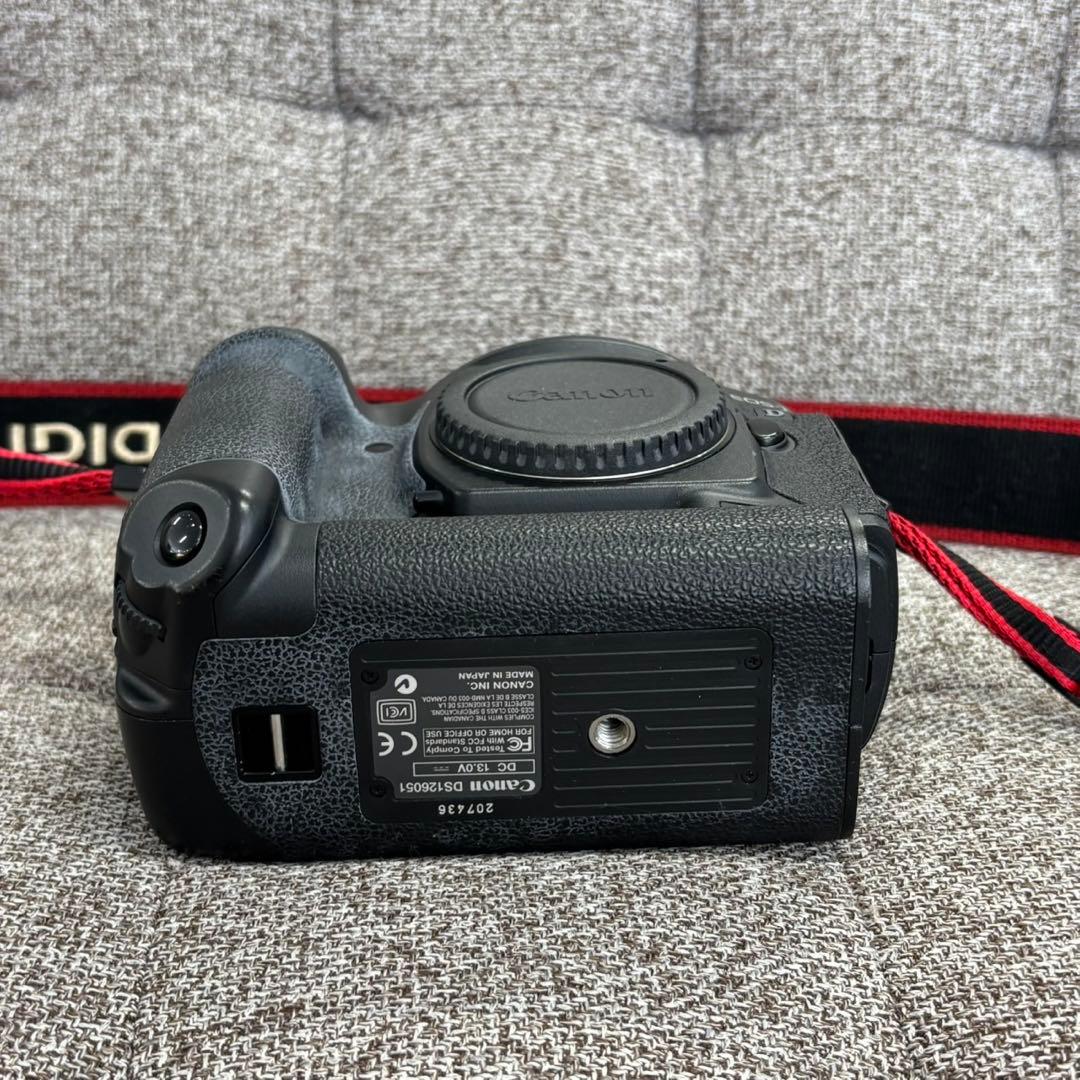 ■ Canon EOS-1D Mark II デジタル一眼レフカメラ バッテリー