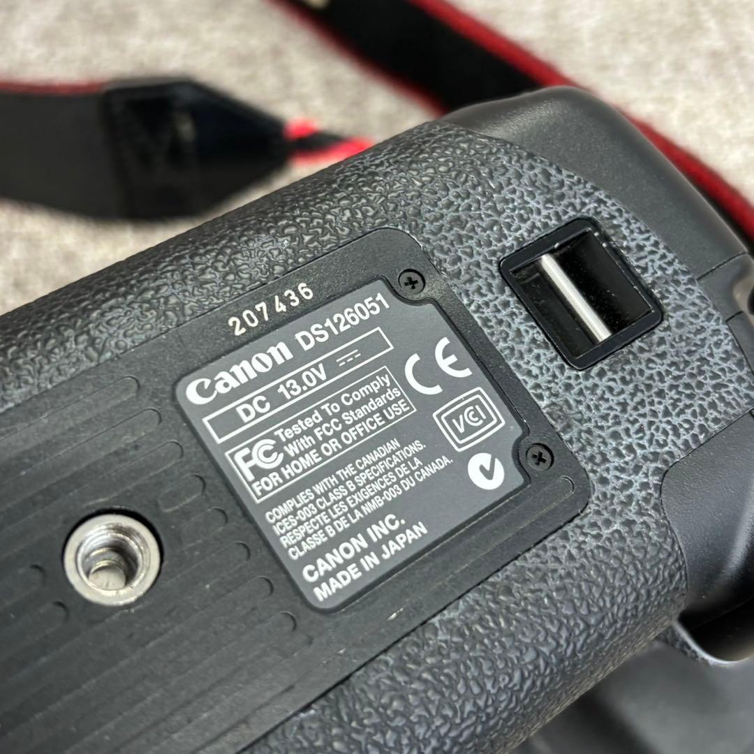■ Canon EOS-1D Mark II デジタル一眼レフカメラ バッテリー
