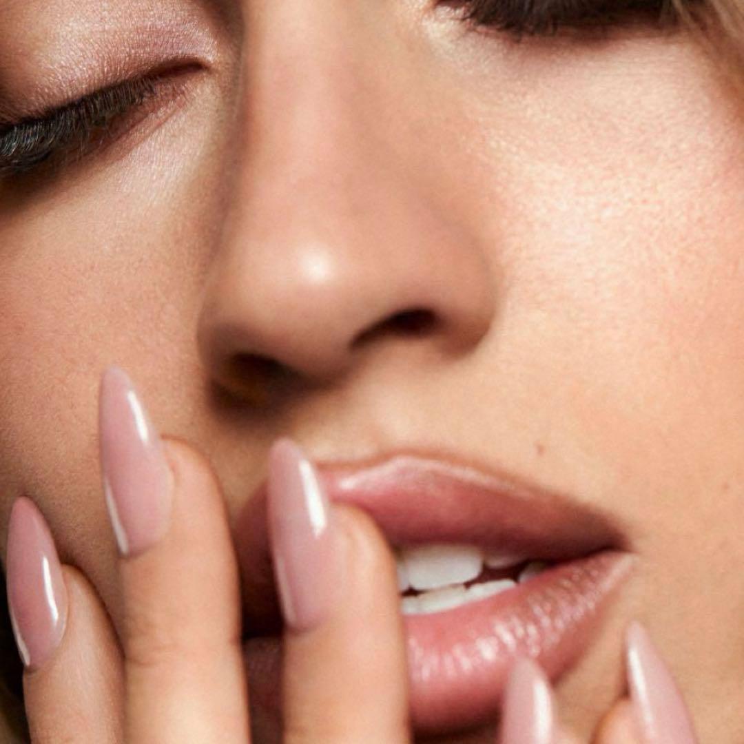 RHODEヘイリー リップ シェイプ LIP SHAPE PRESS 2点