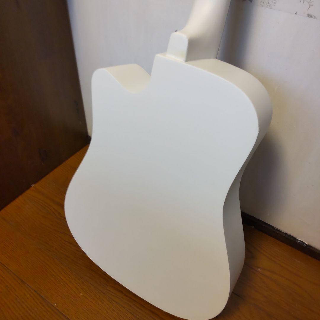 新品！ カッタウェイデザイン 白いアコースティックギター