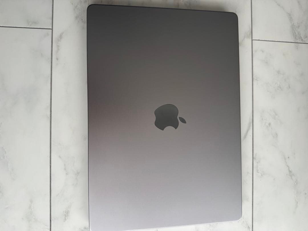 Apple MacBook Pro m3チップ 14.2inch スペースグレー