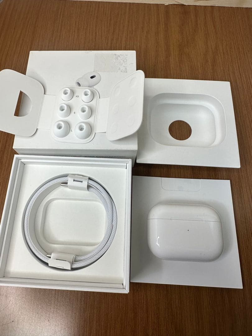 【極美品】AirPodsPro2 MagSafe MTJV3J/A GT6FJ