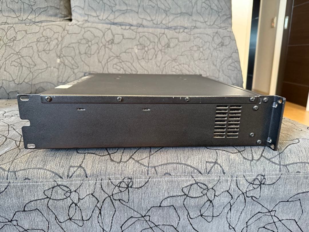 アンプ QSC PROFESSIONAL POWER AMPLIFIER RMX 850