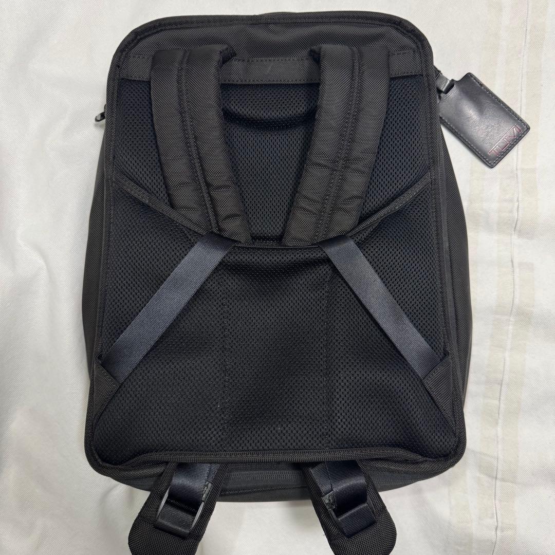 トゥミ スリム エクスパンダブル ブリーフ パック ブラック TUMI リュック