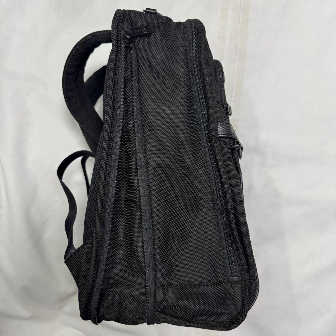 トゥミ スリム エクスパンダブル ブリーフ パック ブラック TUMI リュック
