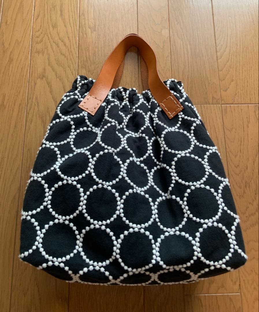 人気の作家様　タンバリンバッグ　ハンドメイド作家様　ミナペルホネン